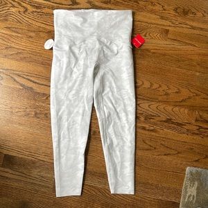 SPANX White camo booty boost 7/8 printed camp leggings!